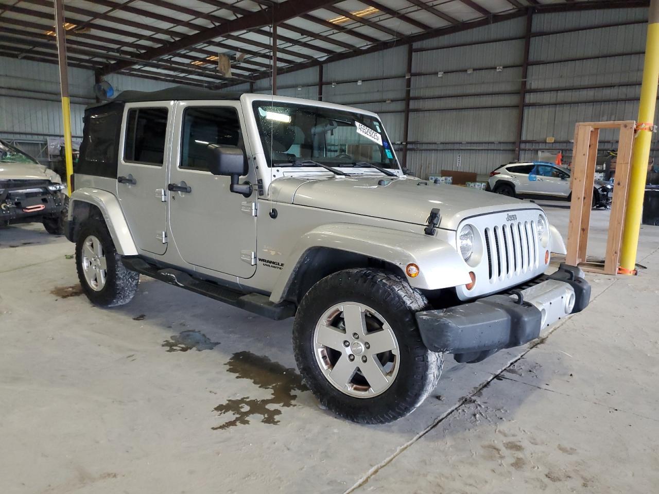 2012 JEEP WRANGLER U - Image 4