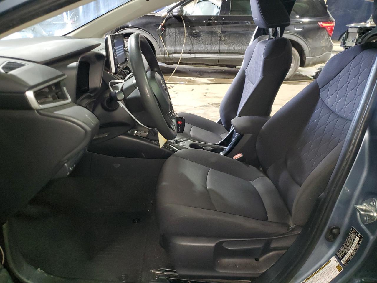 2021 TOYOTA COROLLA LE - Фото 7