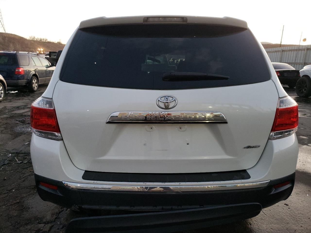 2012 TOYOTA HIGHLANDER - Image 6