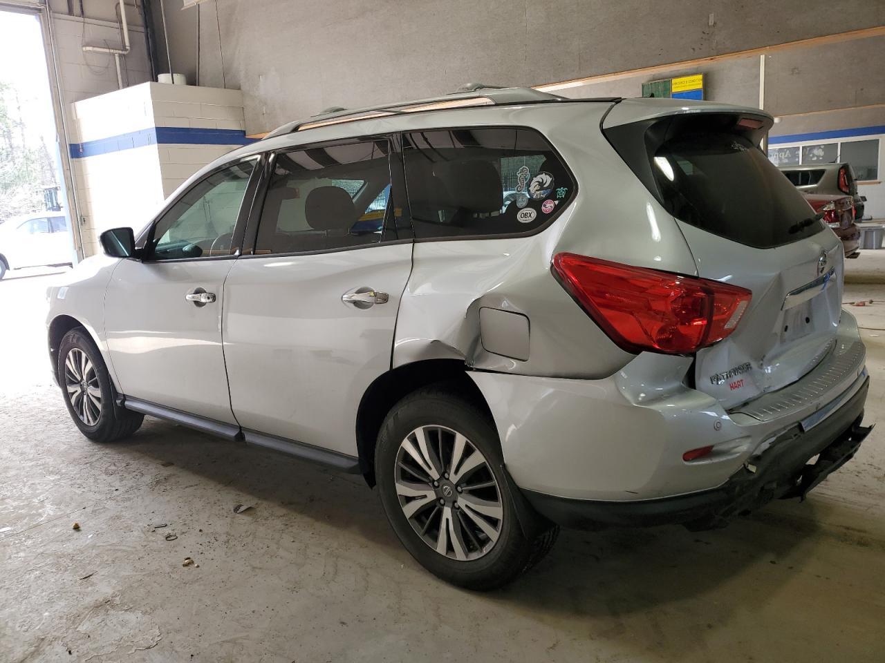 2017 NISSAN PATHFINDER - Image 2