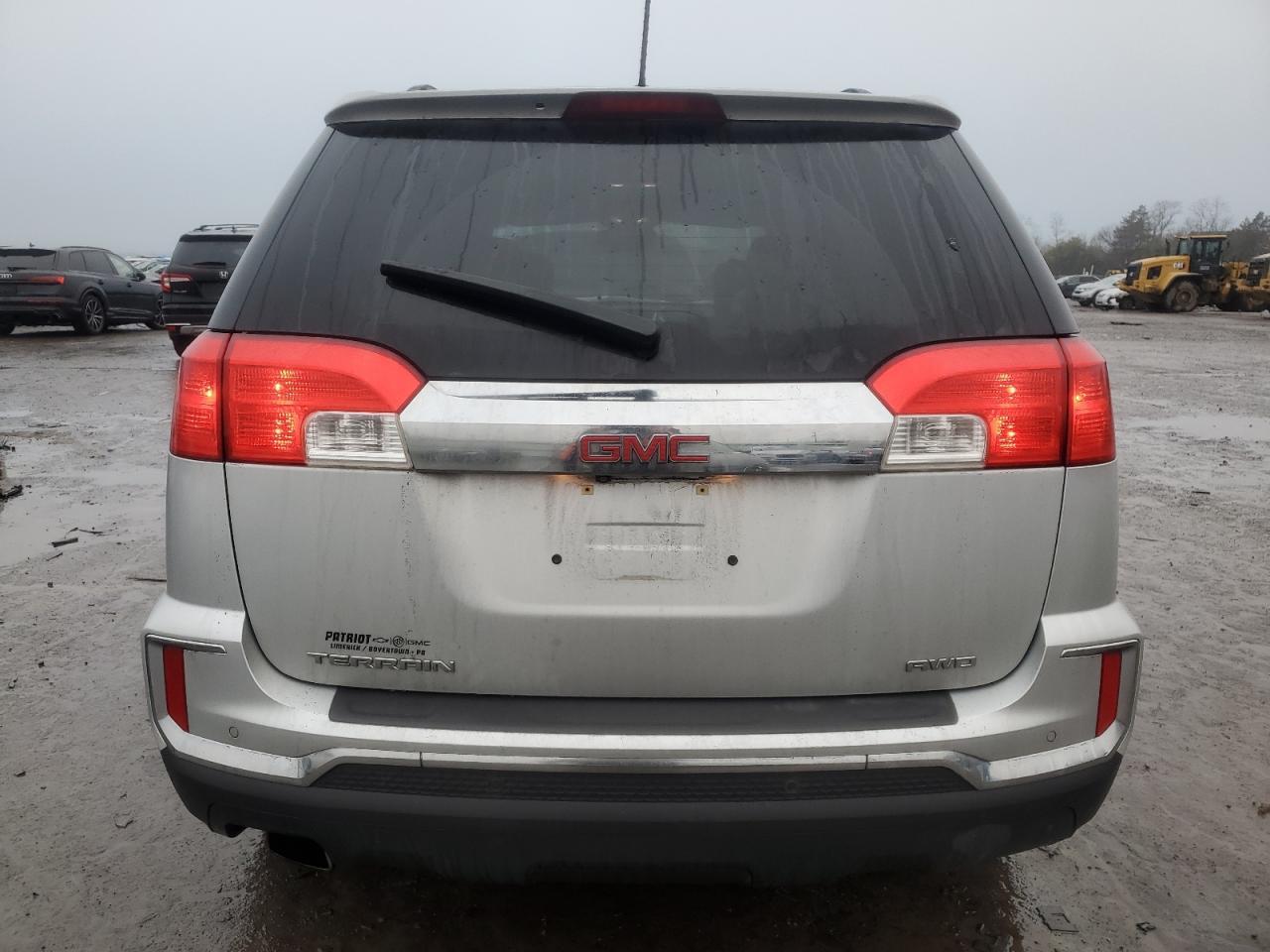 2016 GMC TERRAIN SL - Фото 6