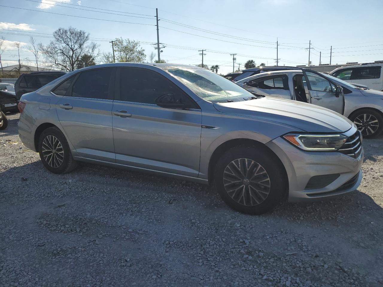 2019 VOLKSWAGEN JETTA SEL - Image 4