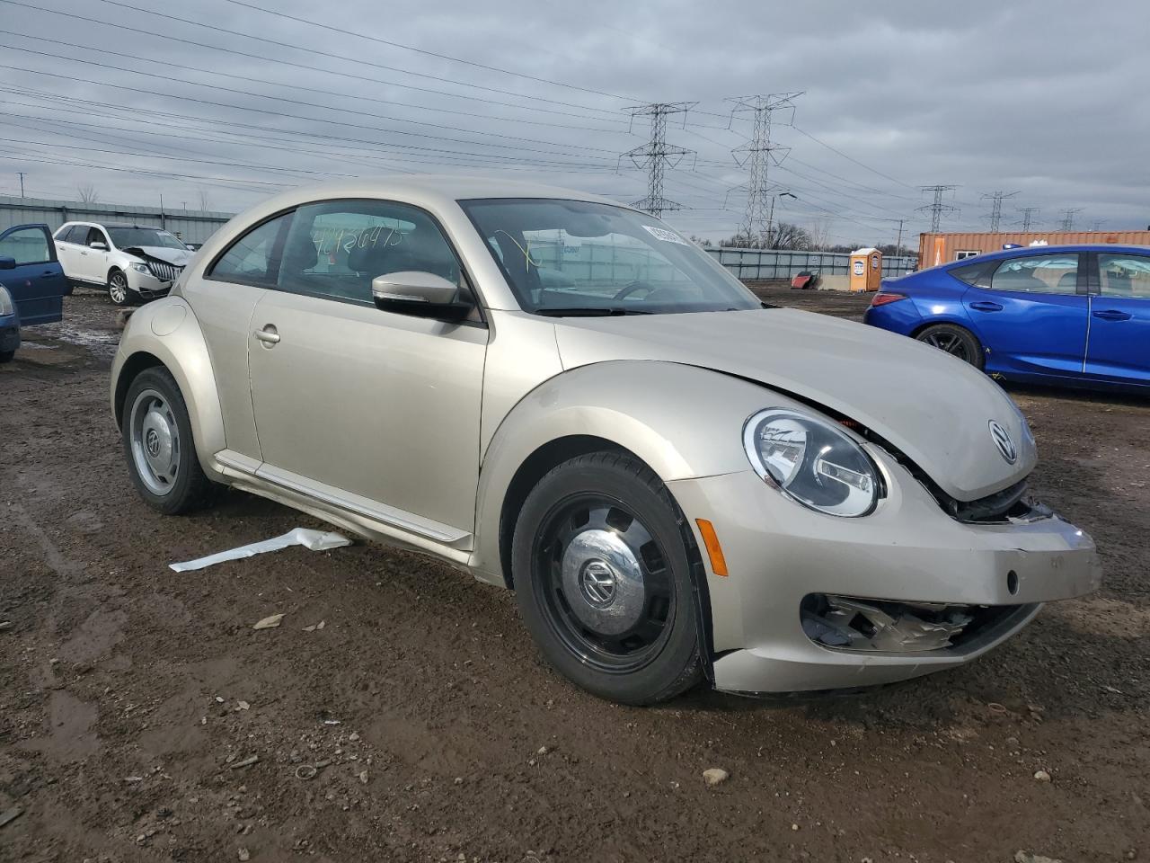 2012 VOLKSWAGEN BEETLE - Image 4