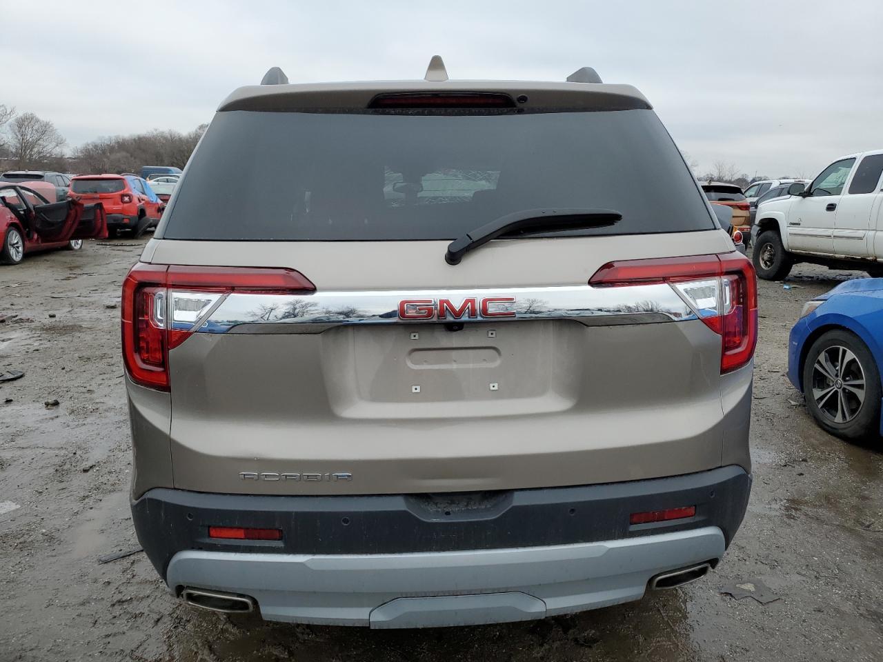 2023 GMC ACADIA SLT - Image 6