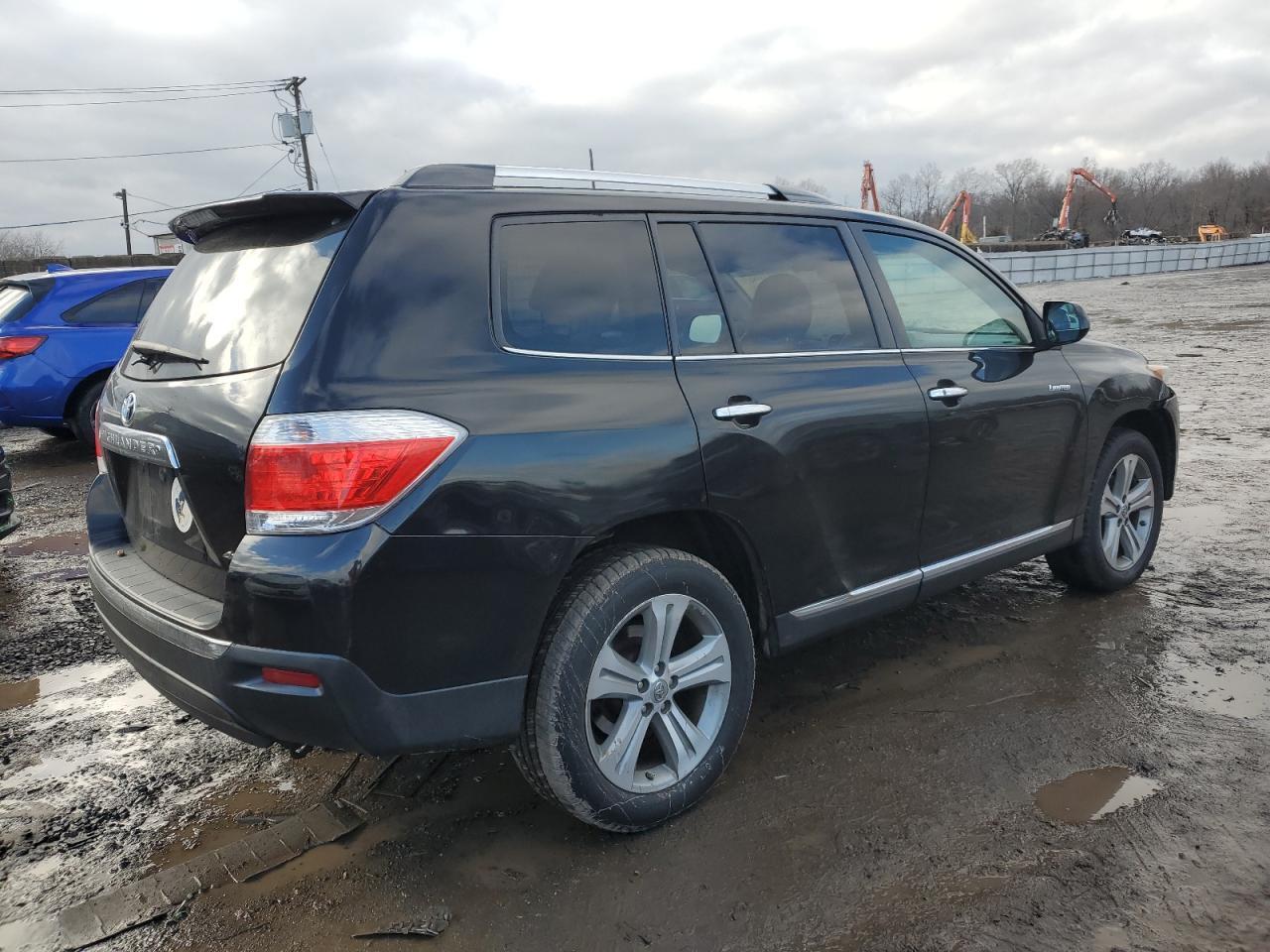 2012 TOYOTA HIGHLANDER - Image 3