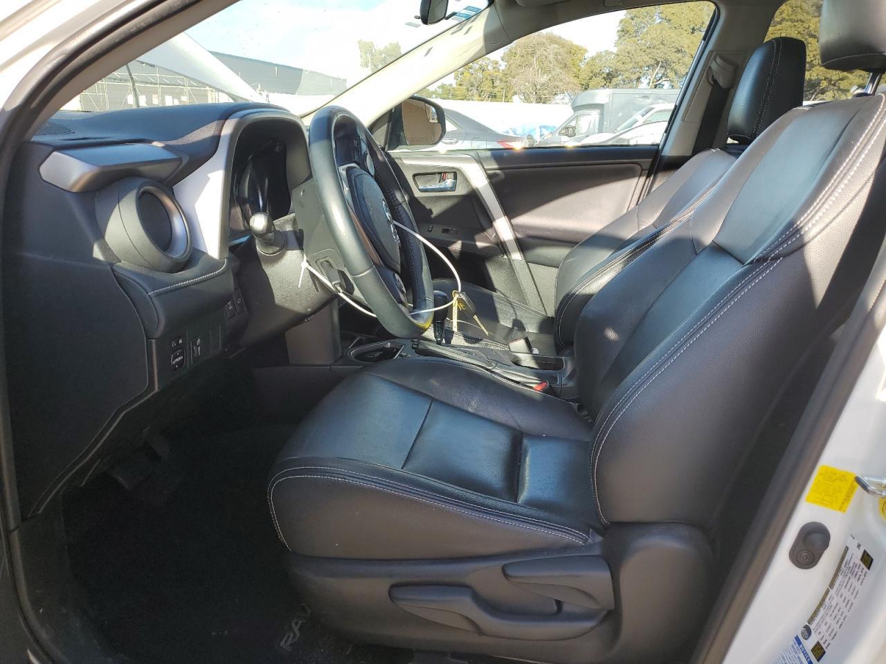 2016 TOYOTA RAV4 XLE - Image 7