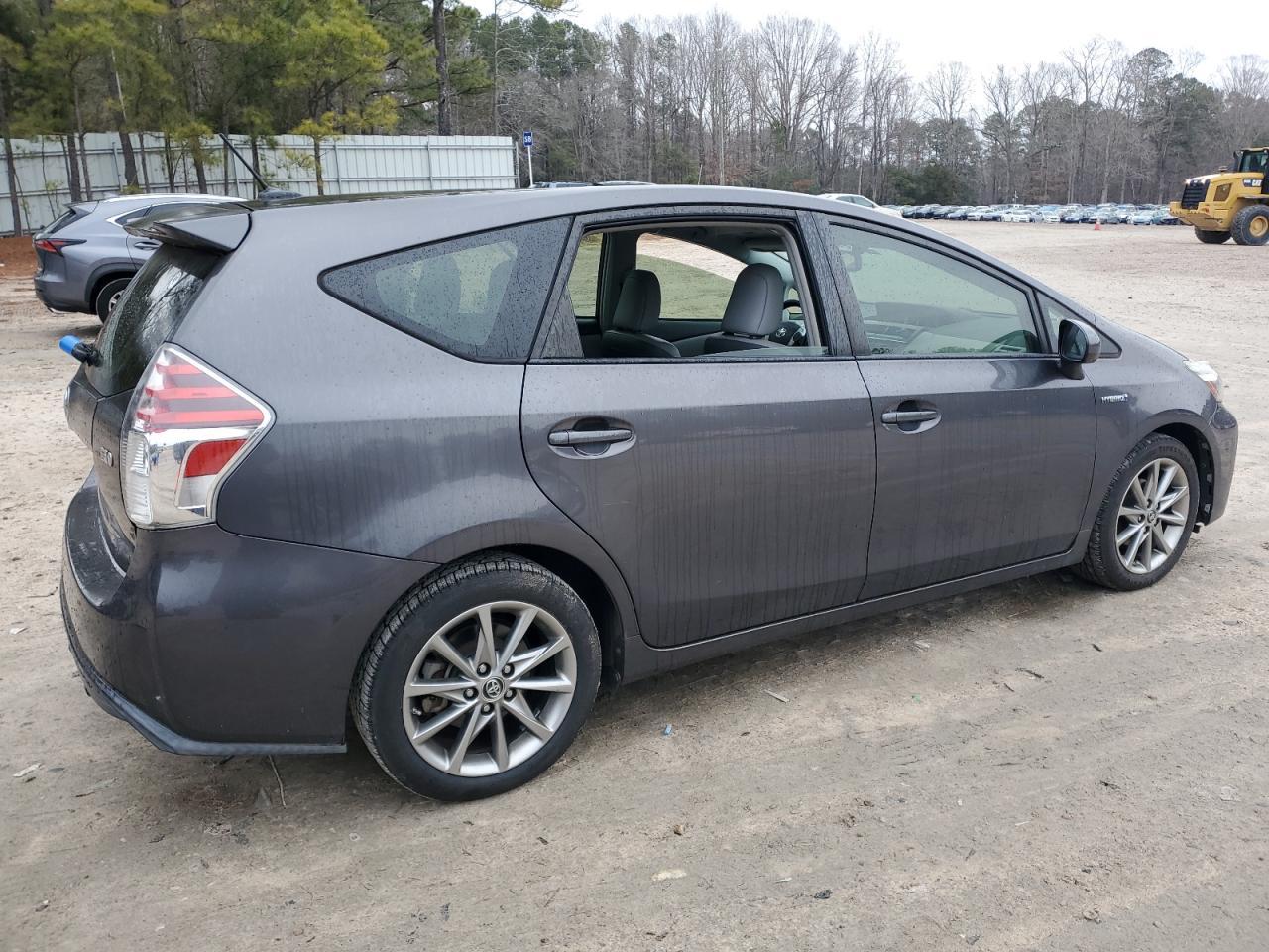2016 TOYOTA PRIUS V - Image 3