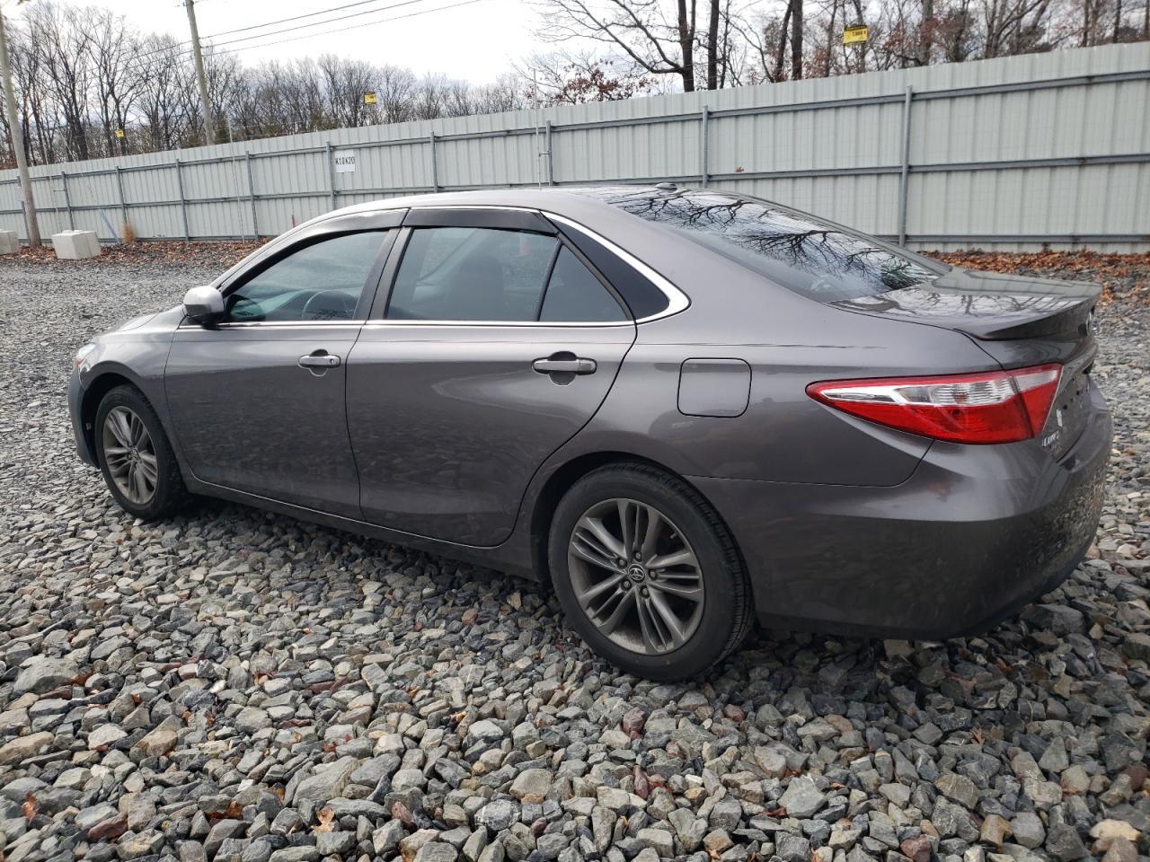 2016 TOYOTA CAMRY LE - Image 2