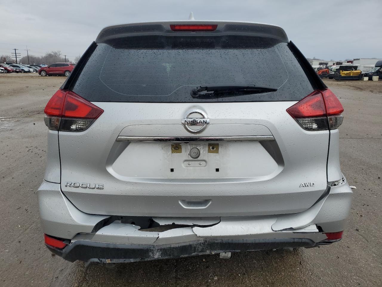 2017 NISSAN ROGUE S - Фото 6