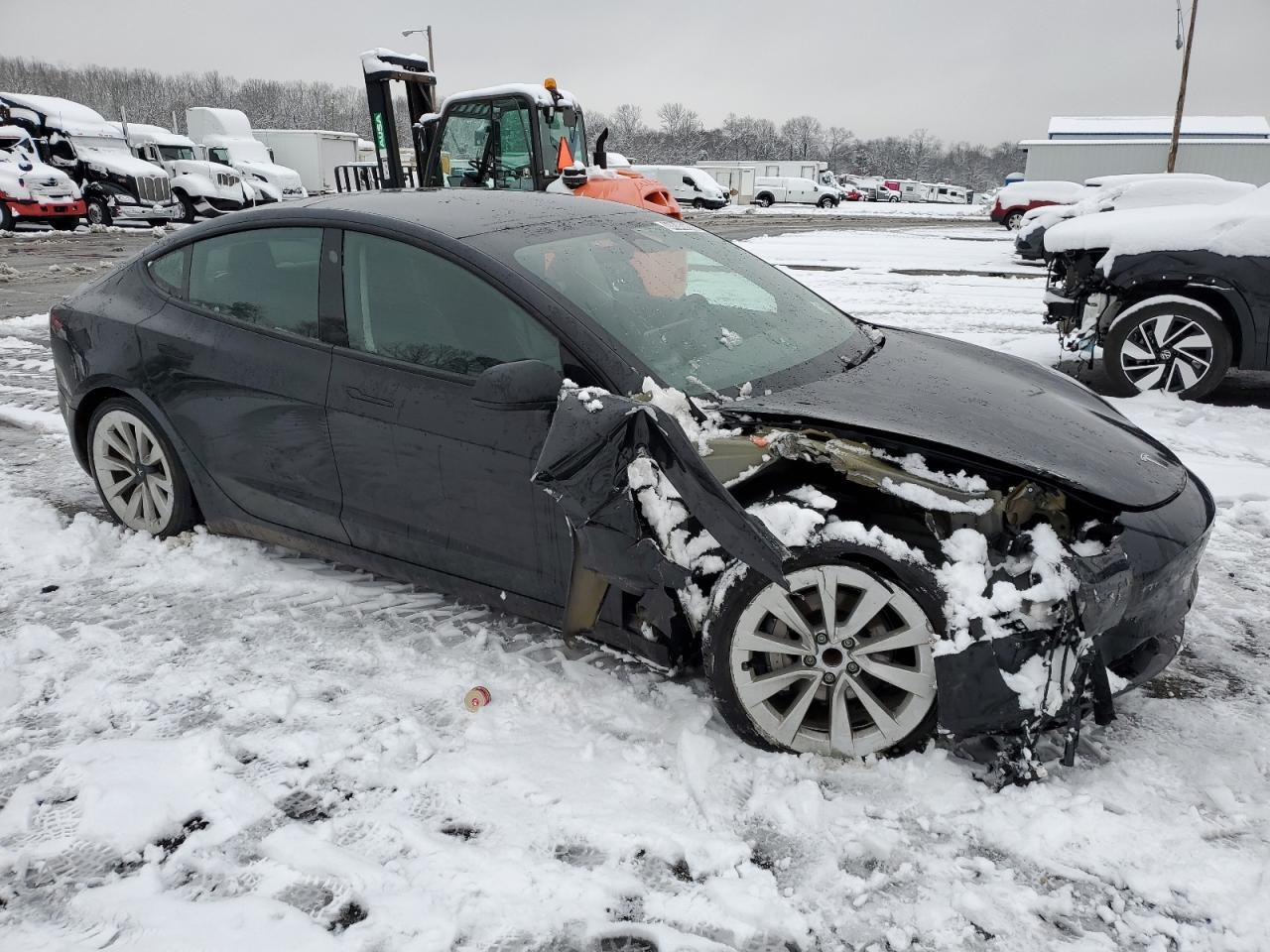 2022 TESLA MODEL 3 - Фото 4