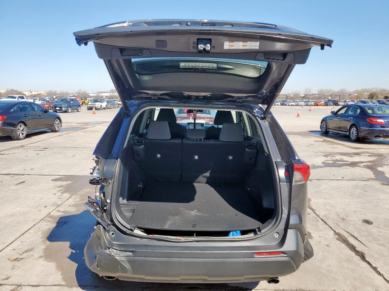 2020 TOYOTA RAV4 XLE - Фото 6