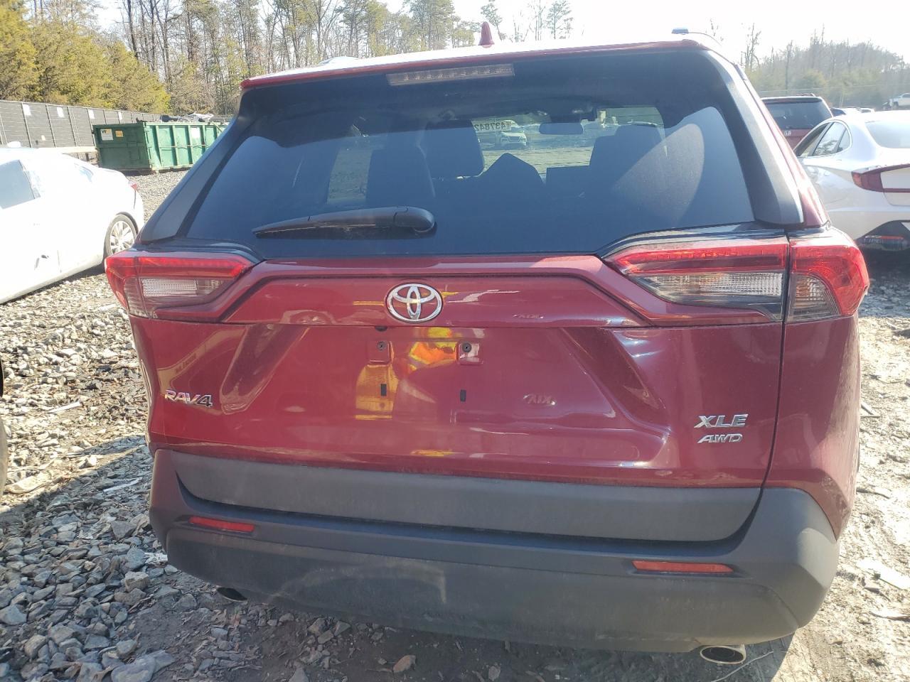 2019 TOYOTA RAV4 XLE P - Фото 6