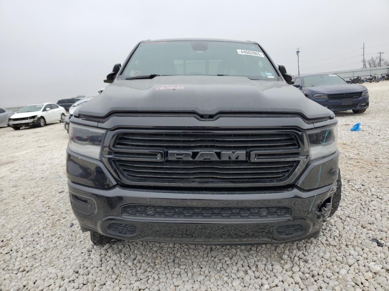 2019 RAM 1500 BIG H - Фото 5