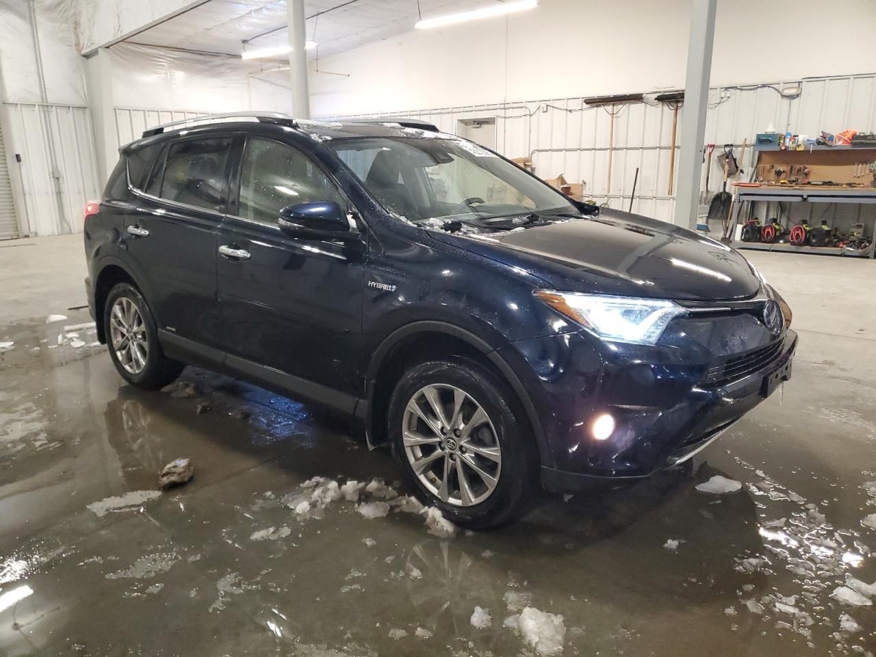 2017 TOYOTA RAV4 HV LI - Image 4