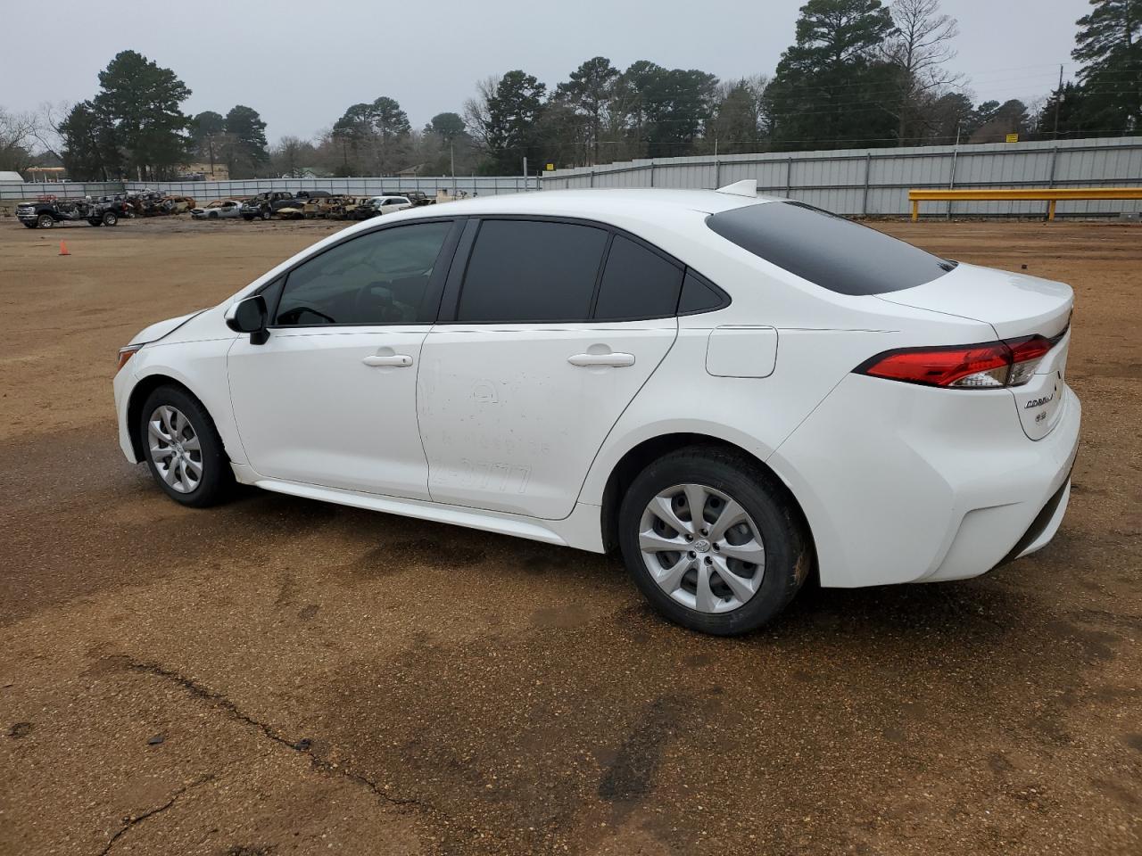 2021 TOYOTA COROLLA LE - Фото 2