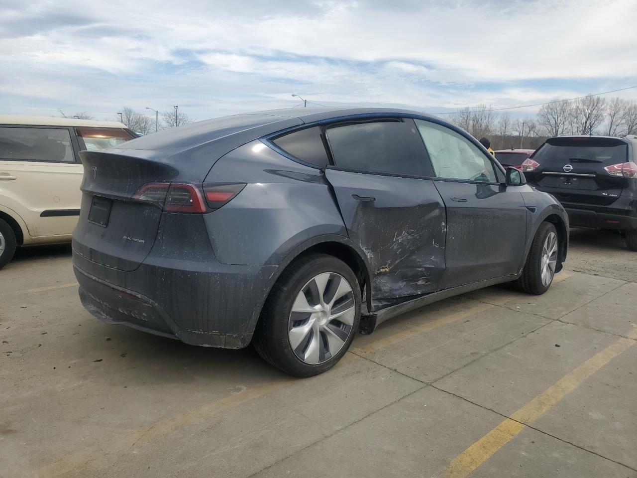 2023 TESLA MODEL Y - Image 3