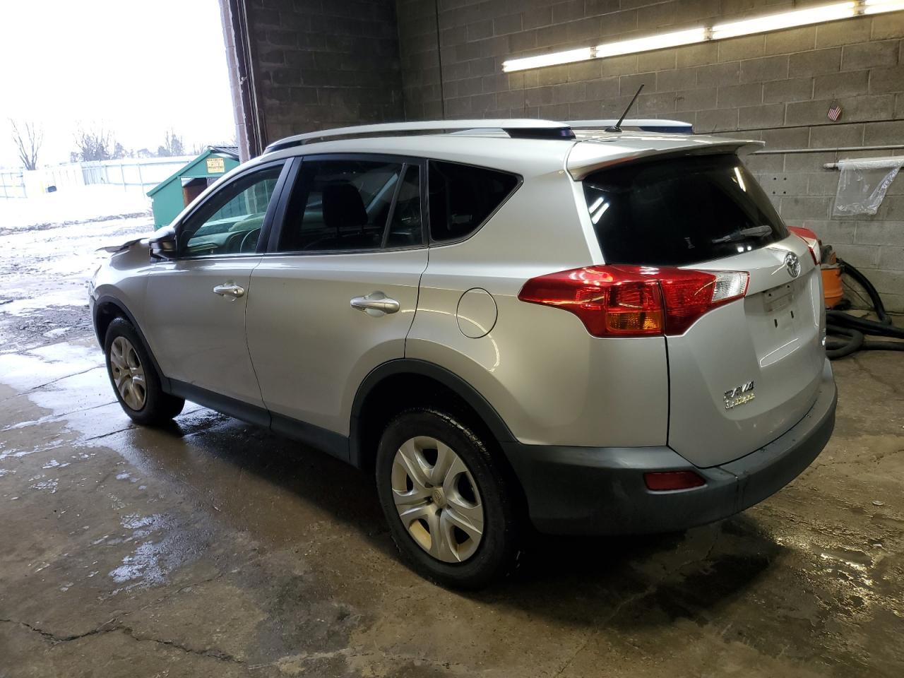 2015 TOYOTA RAV4 LE - Image 2