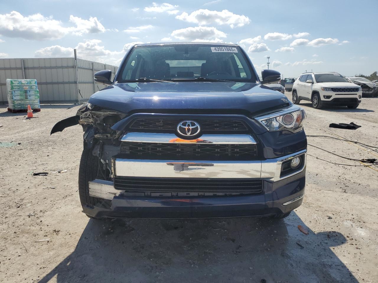 2018 TOYOTA 4RUNNER SR - Image 5