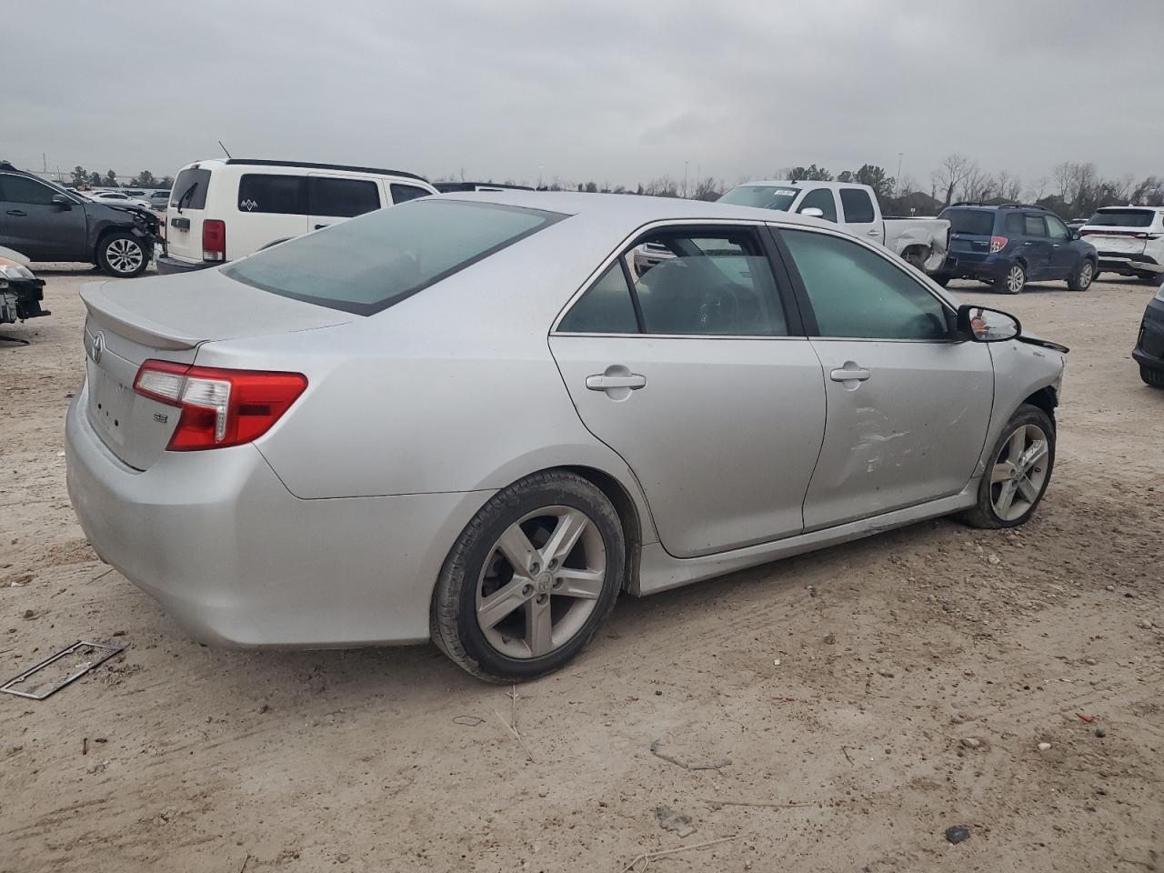 2013 TOYOTA CAMRY L - Image 3