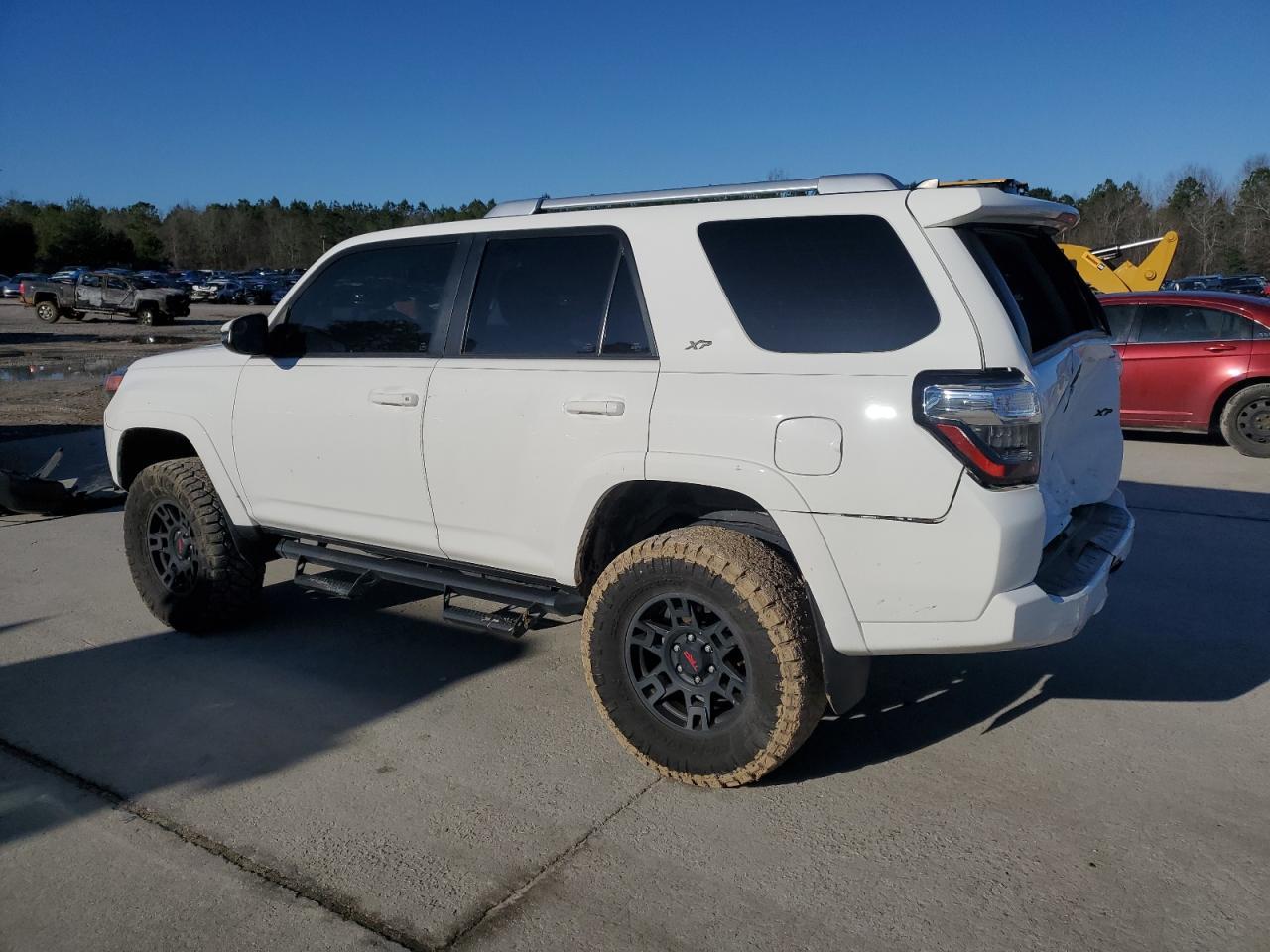 2018 TOYOTA 4RUNNER SR - Image 2