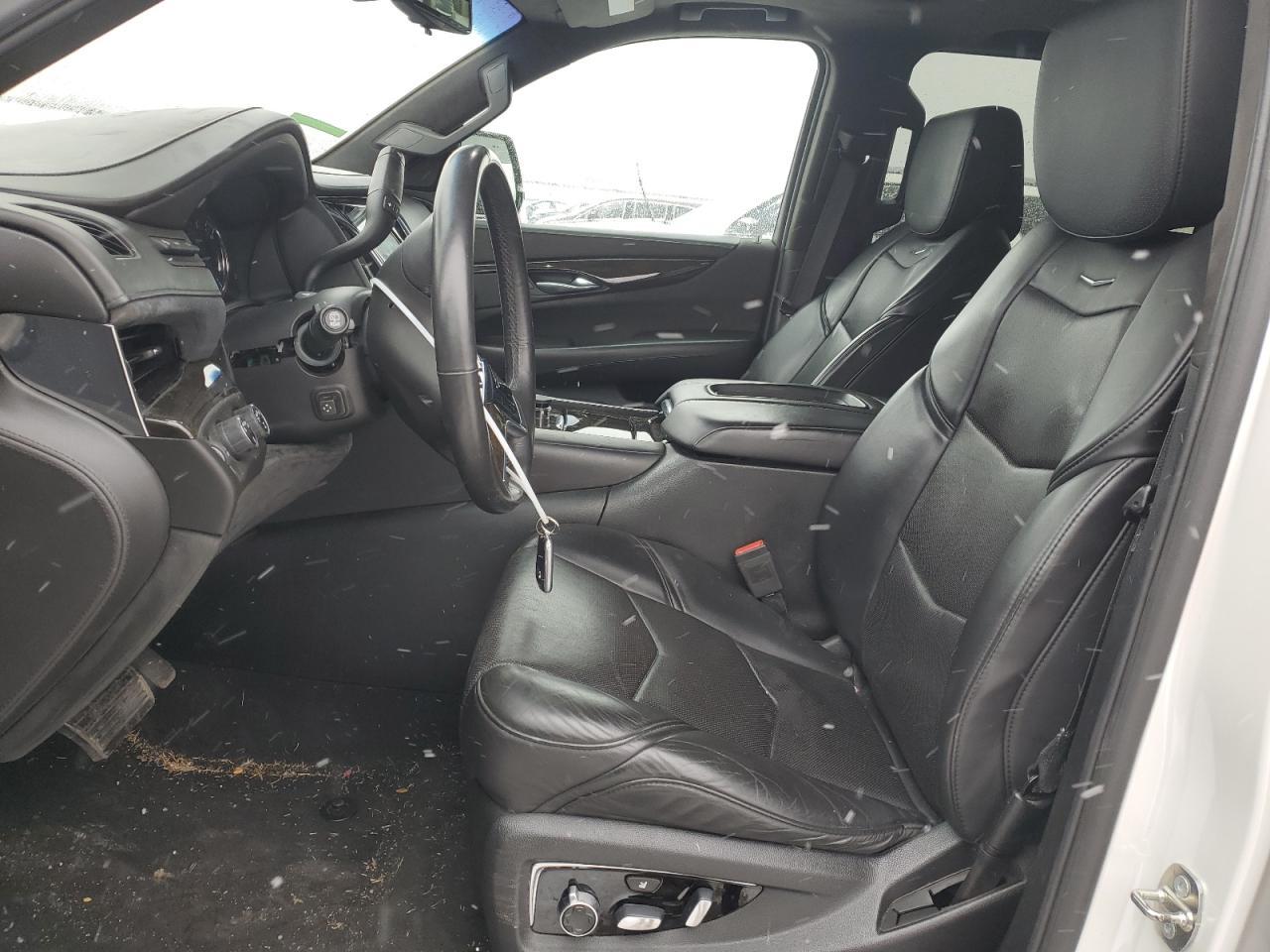 2017 CADILLAC ESCALADE E - Фото 7