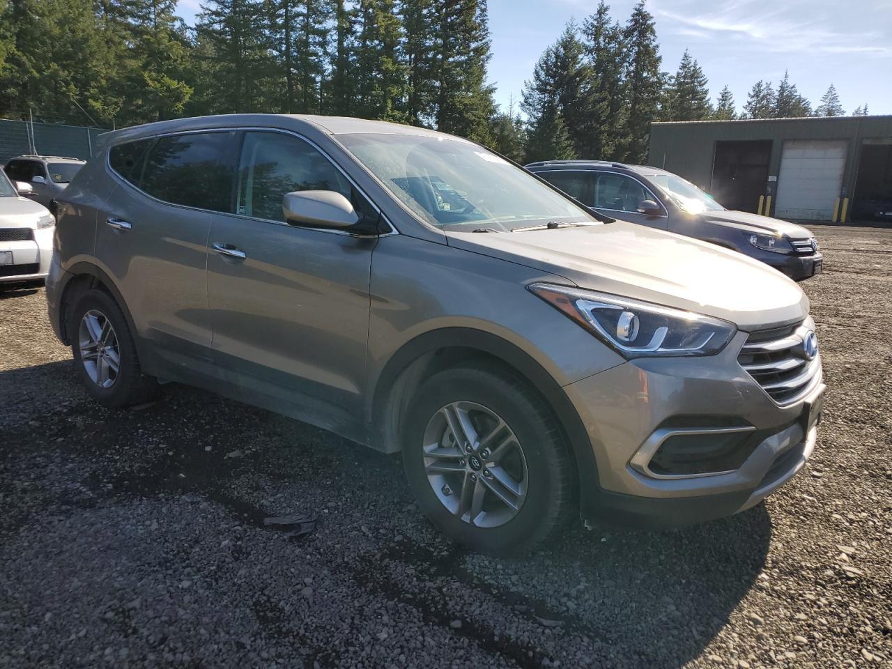 2017 HYUNDAI SANTA FE S - Image 4