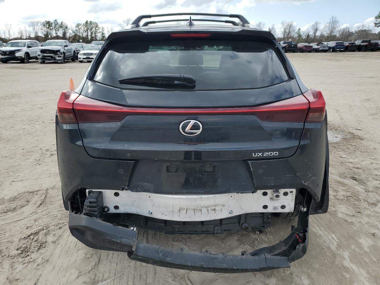 2022 LEXUS UX 200 BAS - Фото 6
