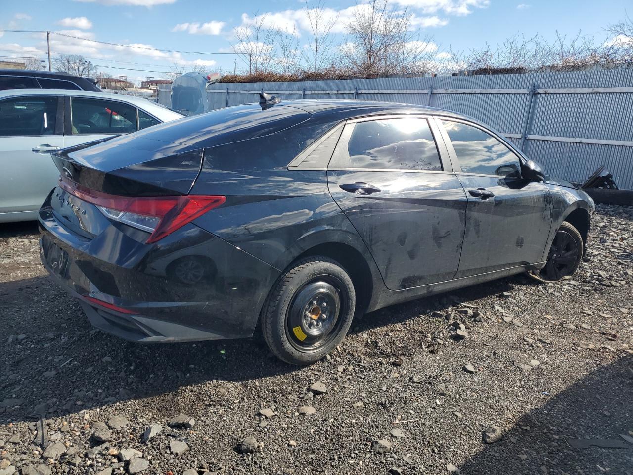 2022 HYUNDAI ELANTRA SE - Фото 3