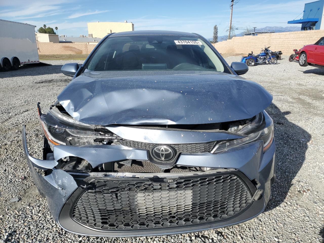 2020 TOYOTA COROLLA LE - Фото 5
