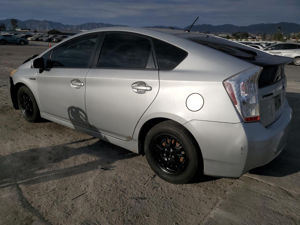 2013 TOYOTA PRIUS - Image 2