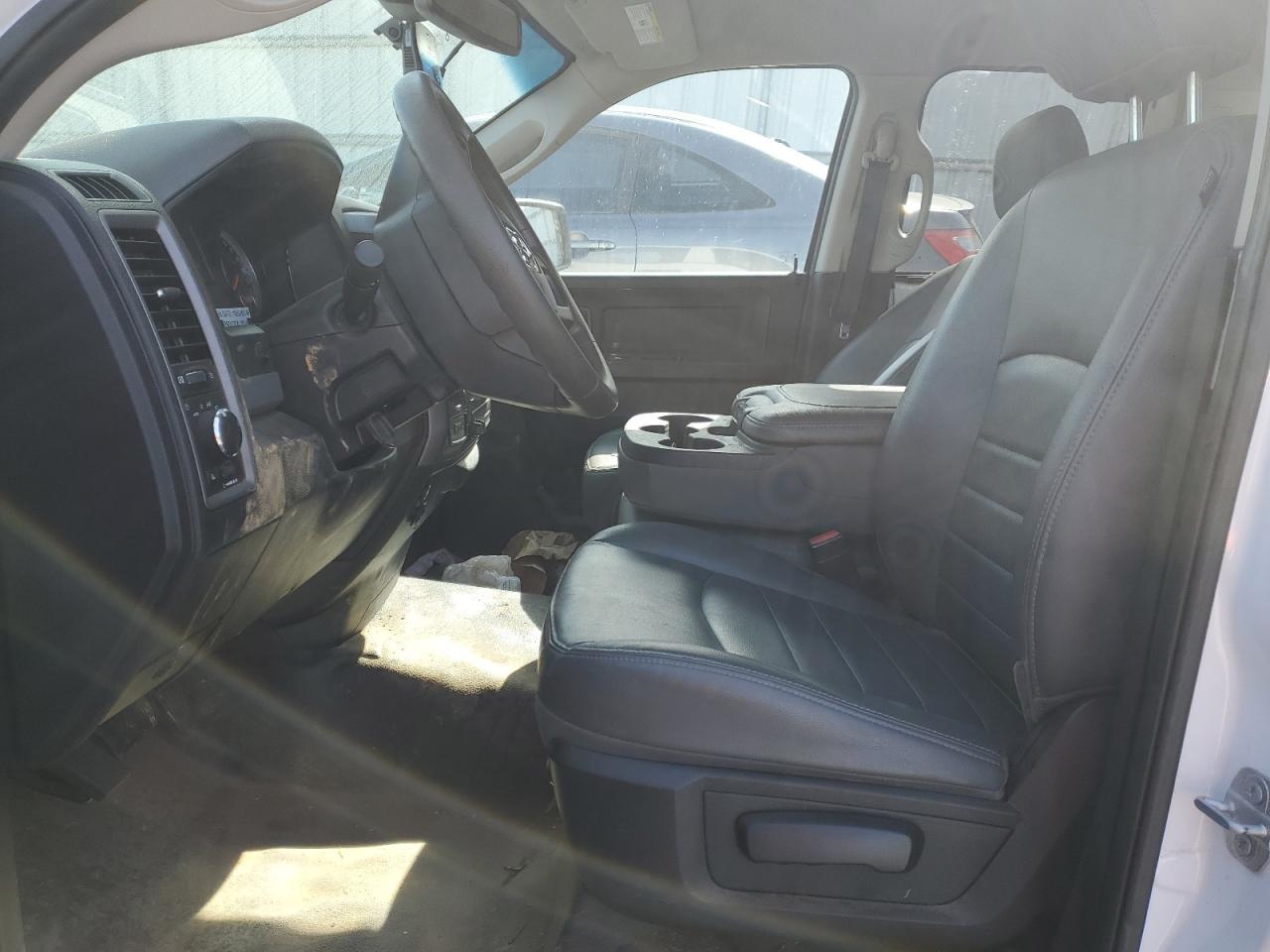 2018 RAM 1500 ST - Image 7