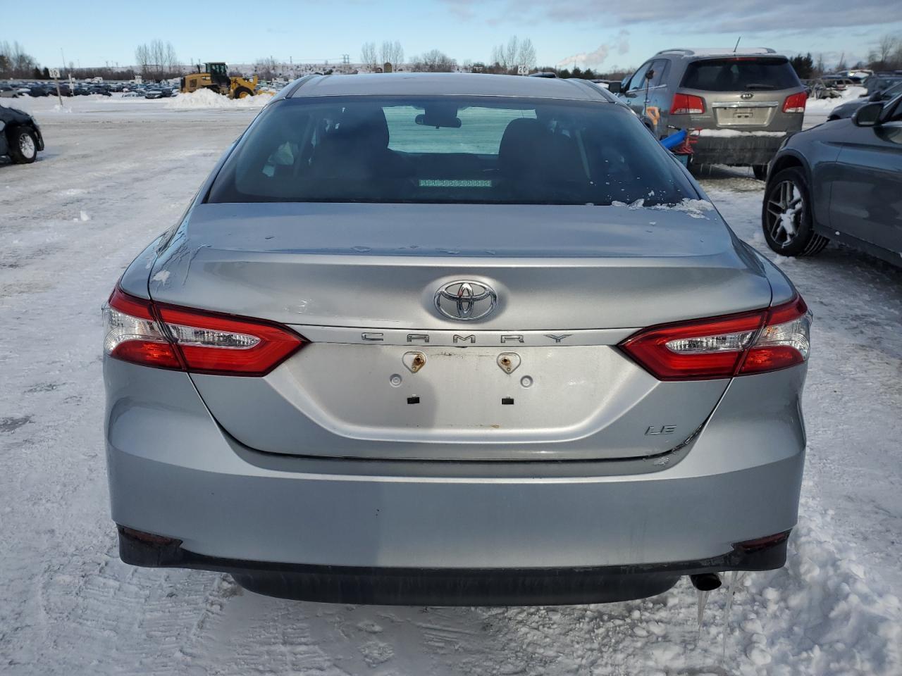 2018 TOYOTA CAMRY L - Фото 6