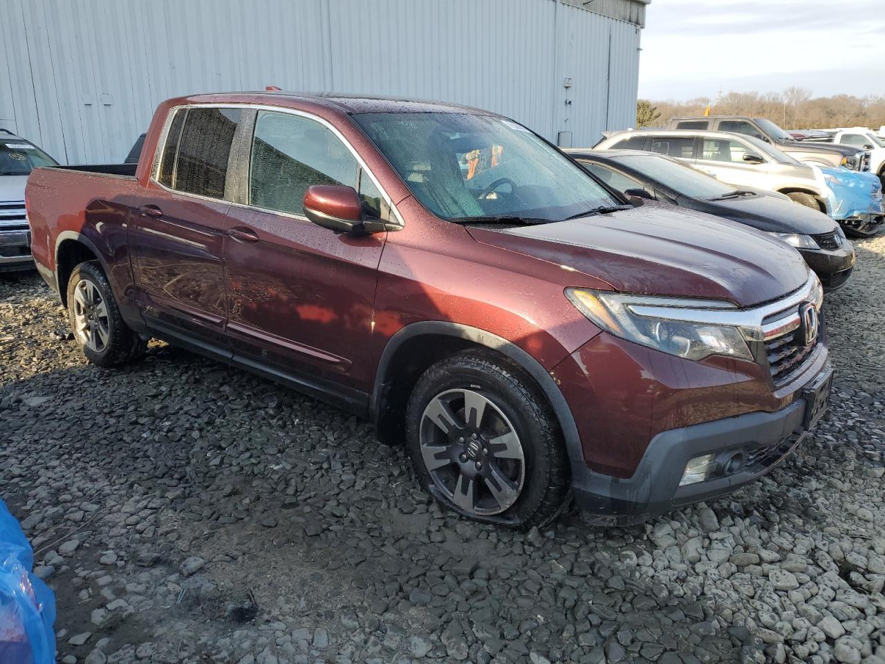 2017 HONDA RIDGELINE - Фото 4