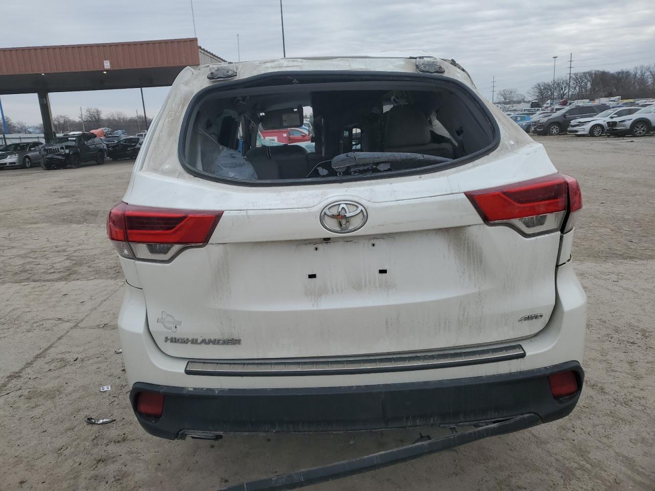 2018 TOYOTA HIGHLANDER - Фото 6