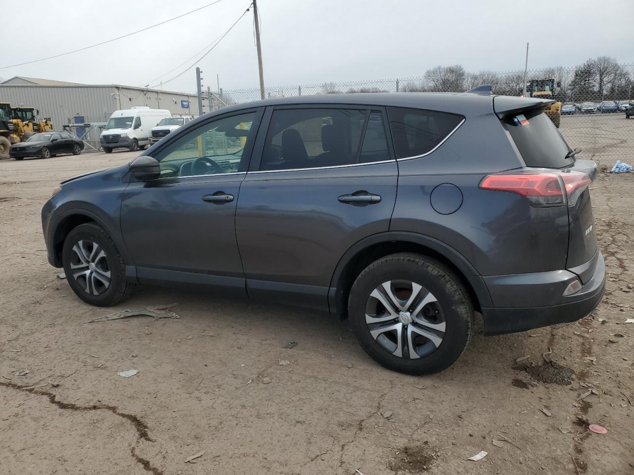2018 TOYOTA RAV4 LE - Image 2