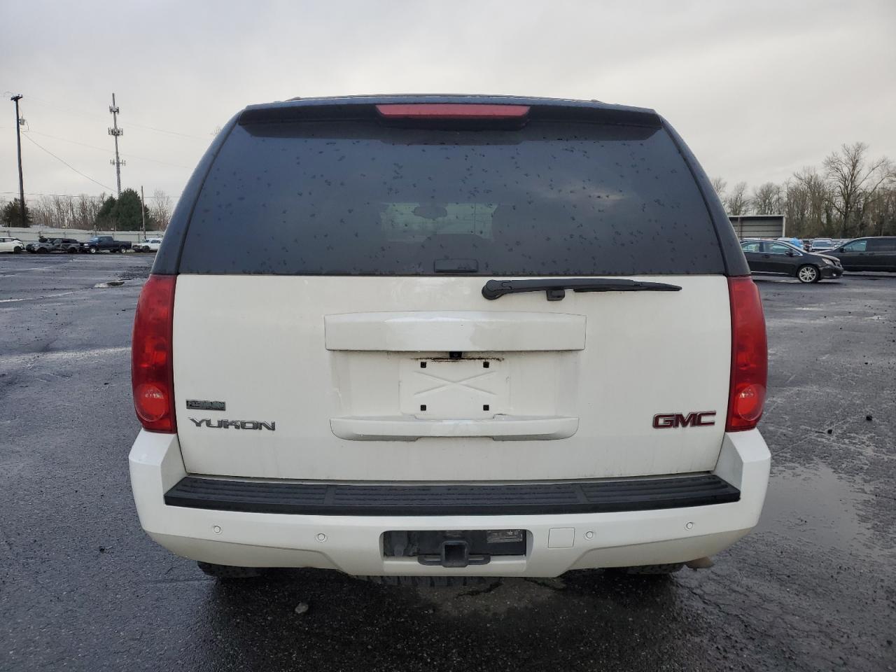 2012 GMC YUKON SLT - Image 6