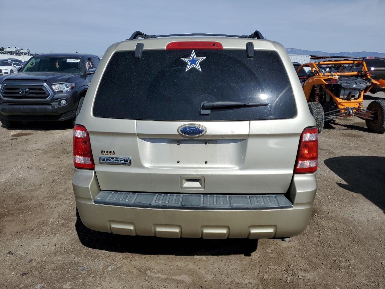 2010 FORD ESCAPE XLT - Image 6
