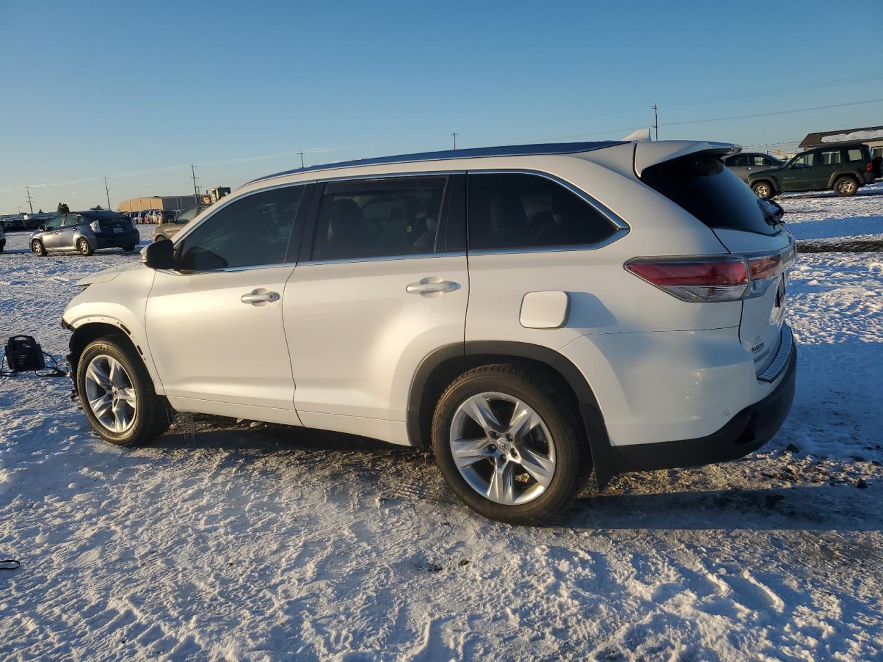 2015 TOYOTA HIGHLANDER - Фото 2