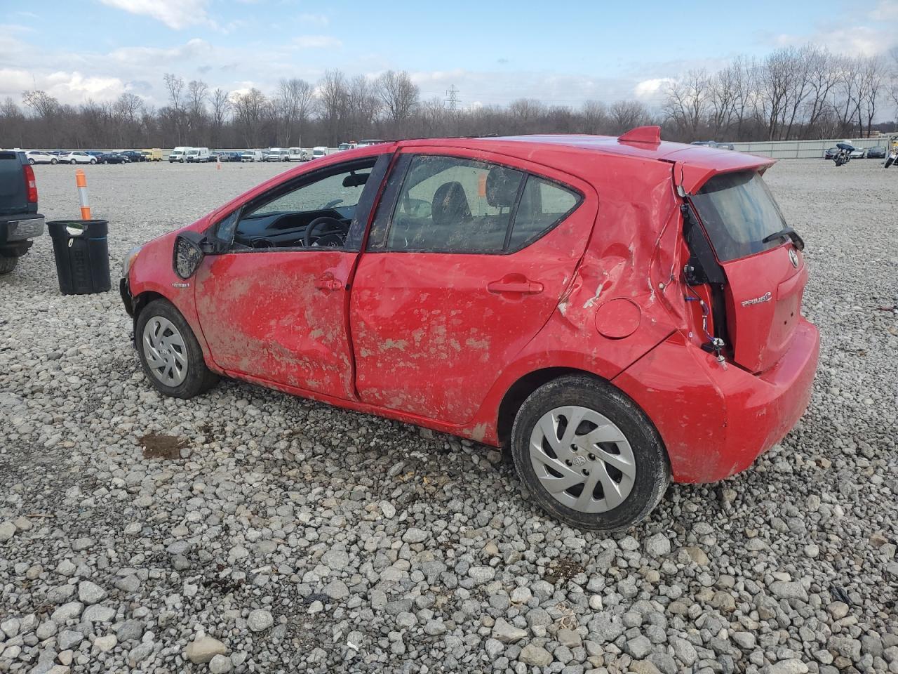 2016 TOYOTA PRIUS C - Фото 2