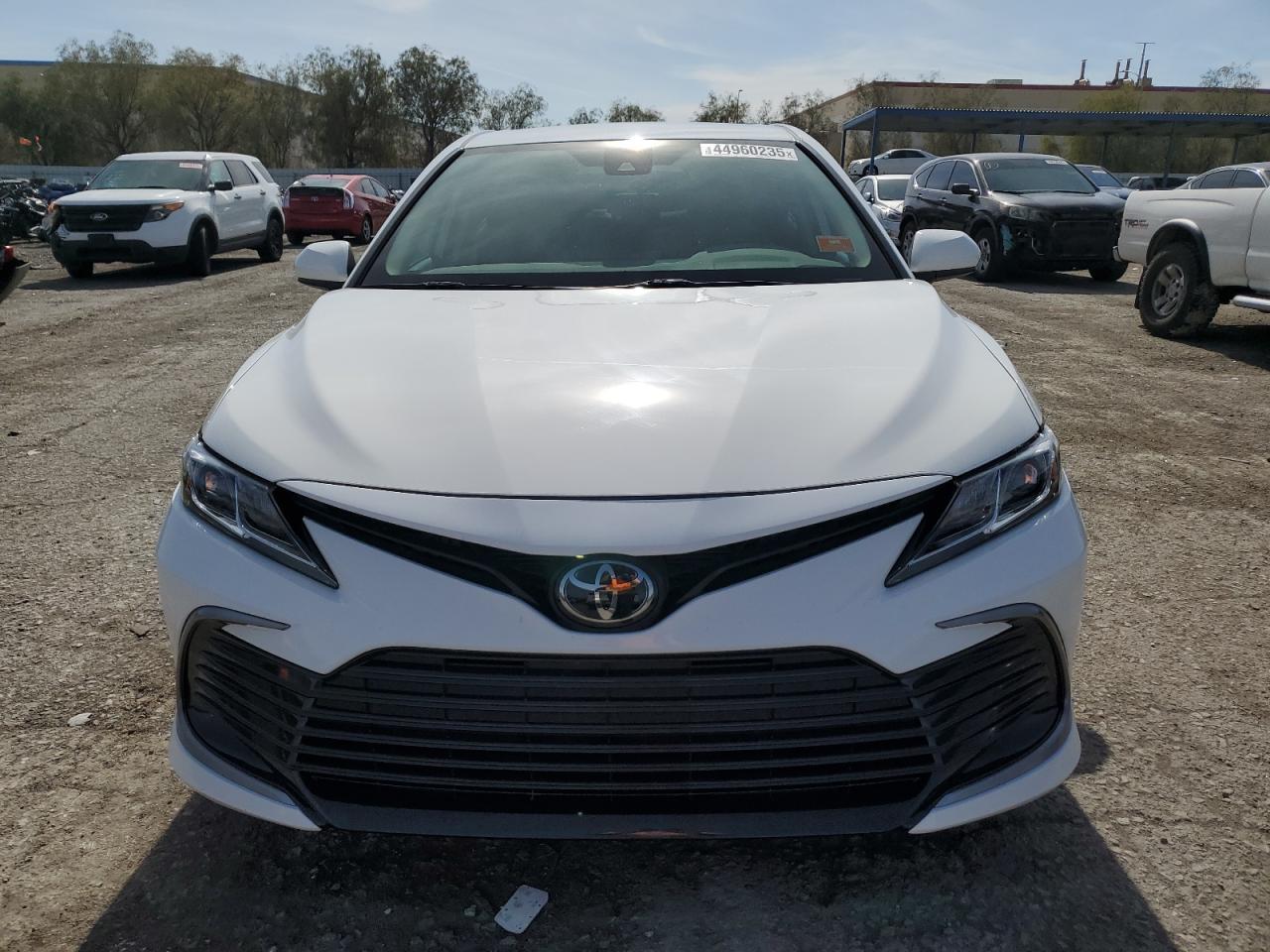 2024 TOYOTA CAMRY LE - Фото 5