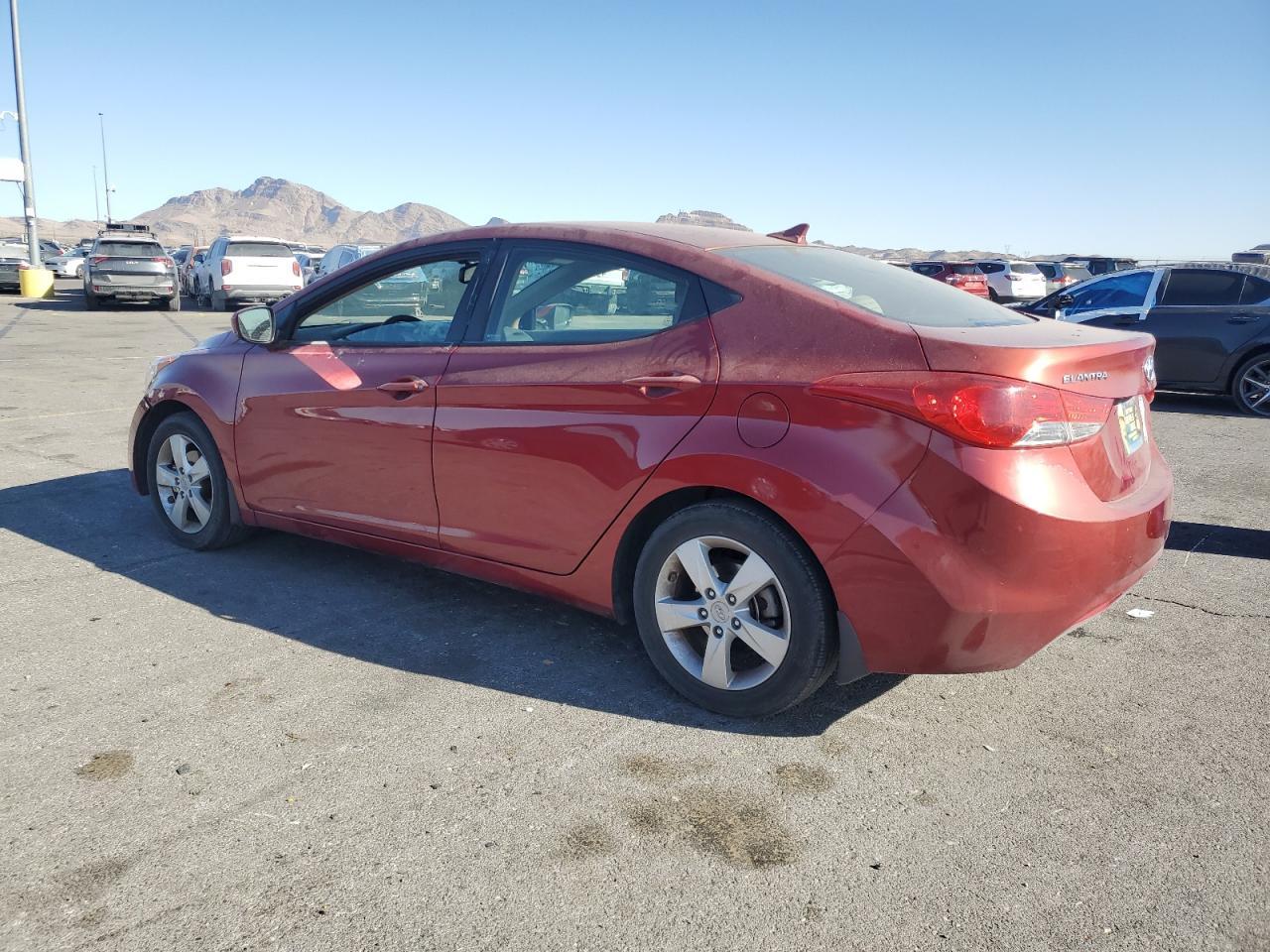 2013 HYUNDAI ELANTRA GL - Image 2