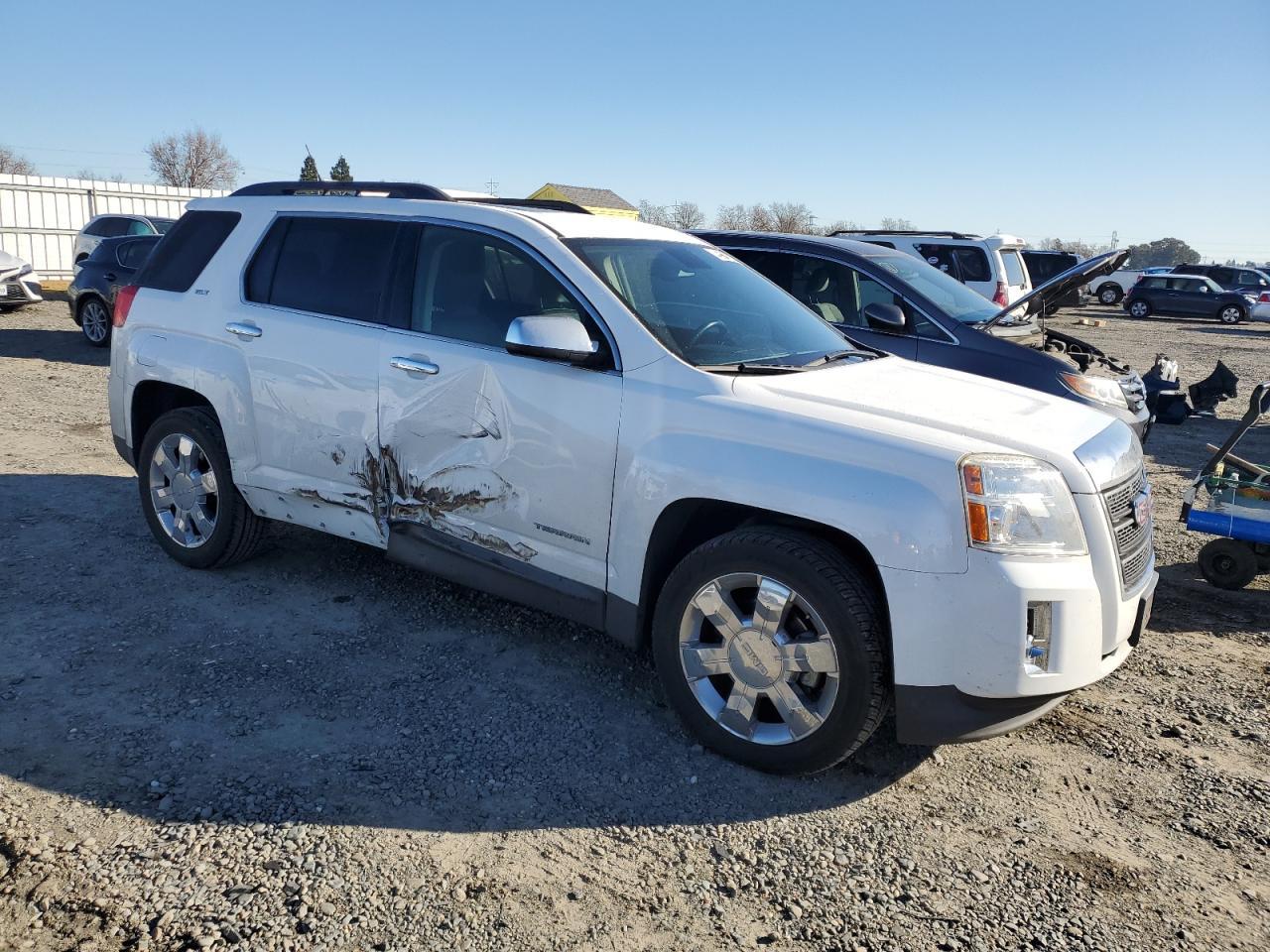 2013 GMC TERRAIN SL - Image 4