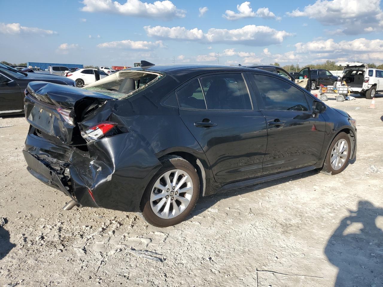 2022 TOYOTA COROLLA LE - Фото 3