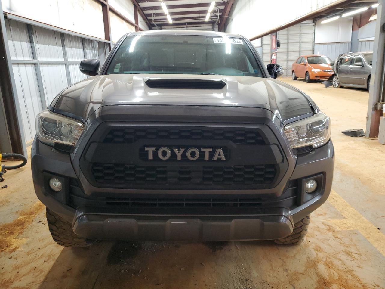 2016 TOYOTA TACOMA DOU - Фото 5