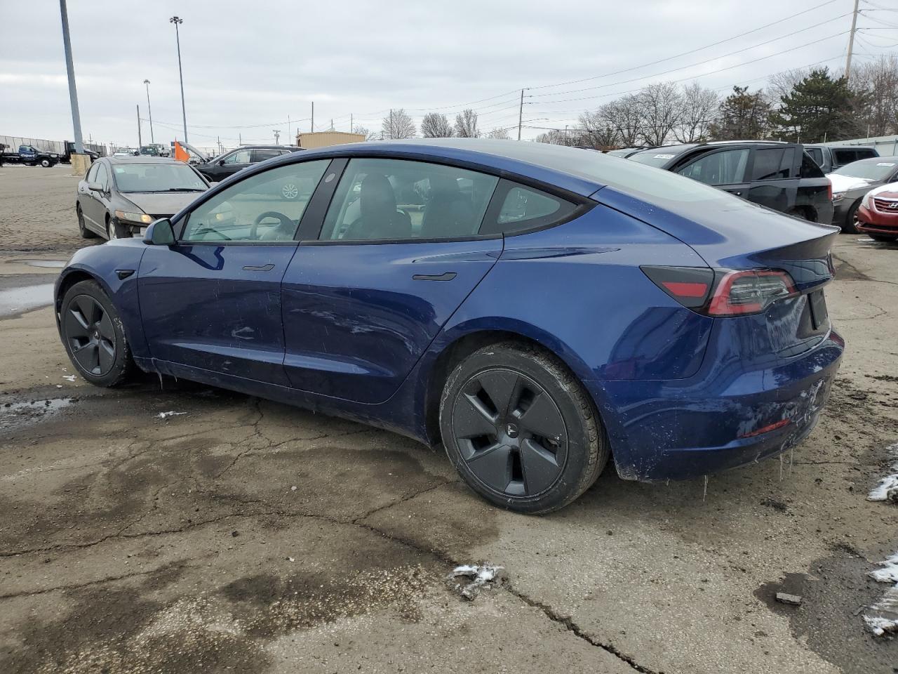 2022 TESLA MODEL 3 - Фото 2