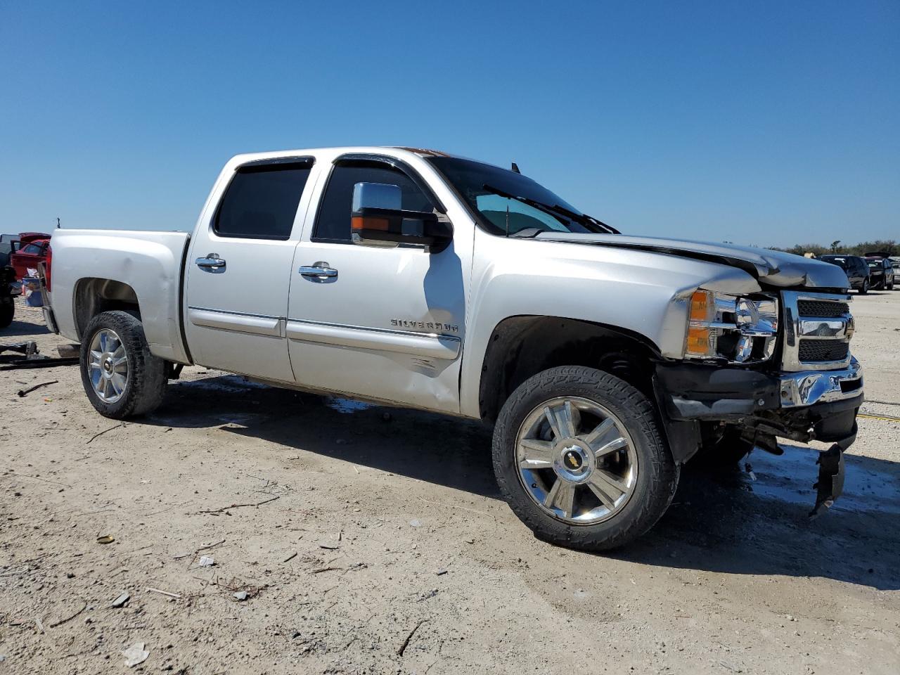 2013 CHEVROLET SILVERADO - Фото 4