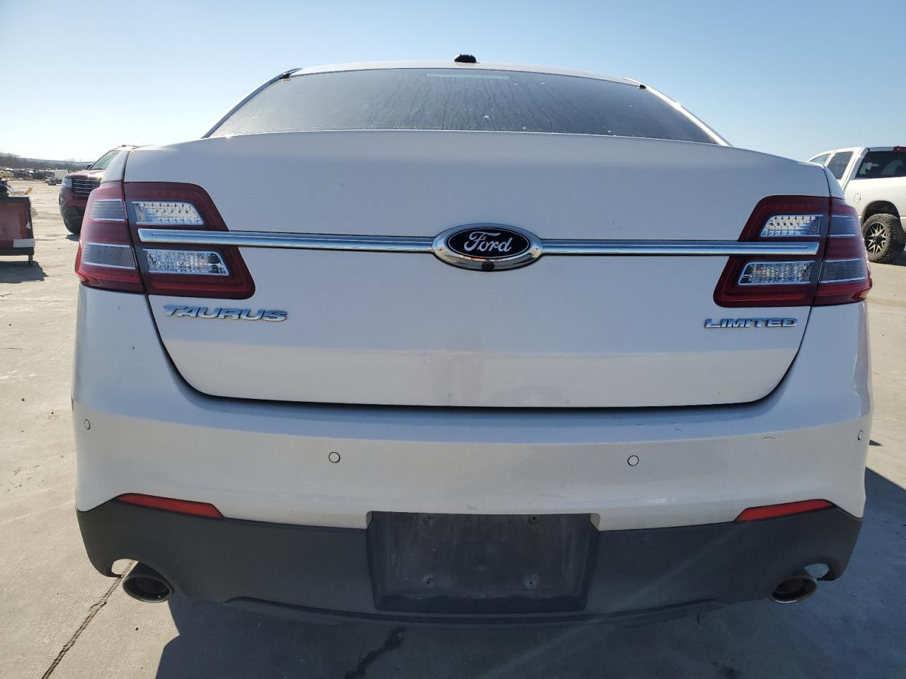2018 FORD TAURUS LIM - Image 6