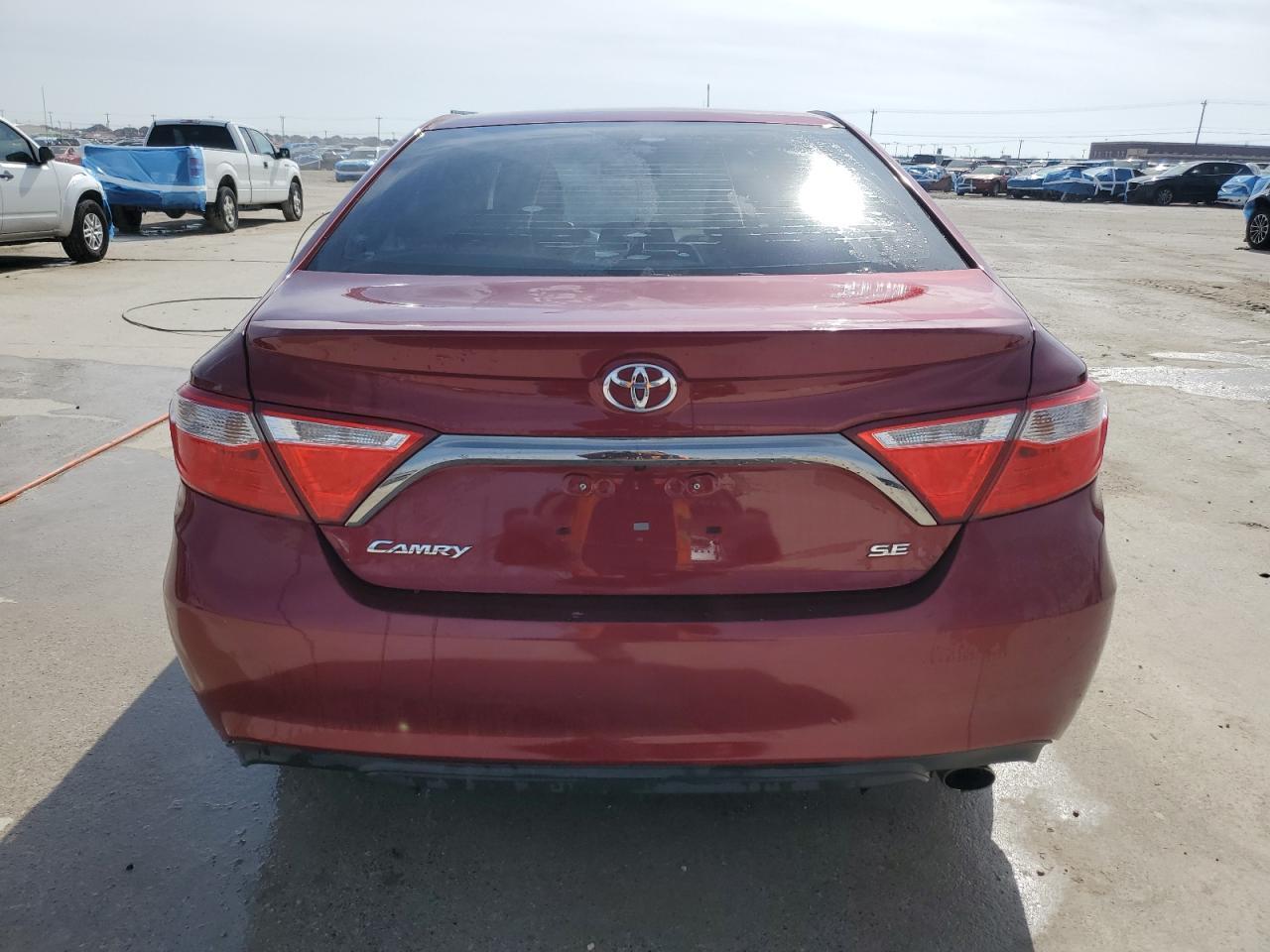 2016 TOYOTA CAMRY LE - Фото 6