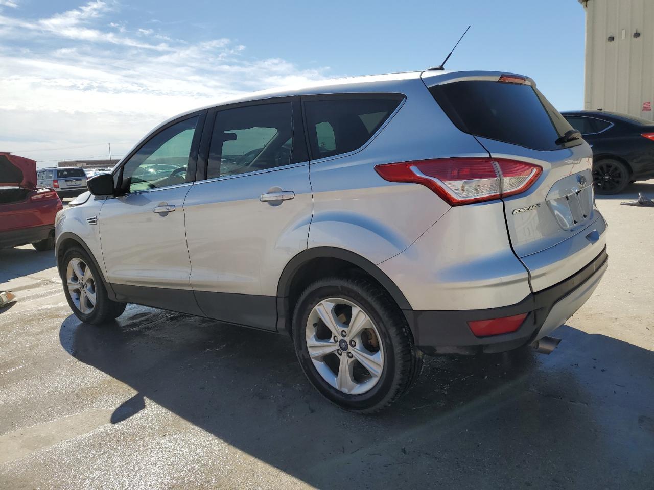 2015 FORD ESCAPE SE - Image 2
