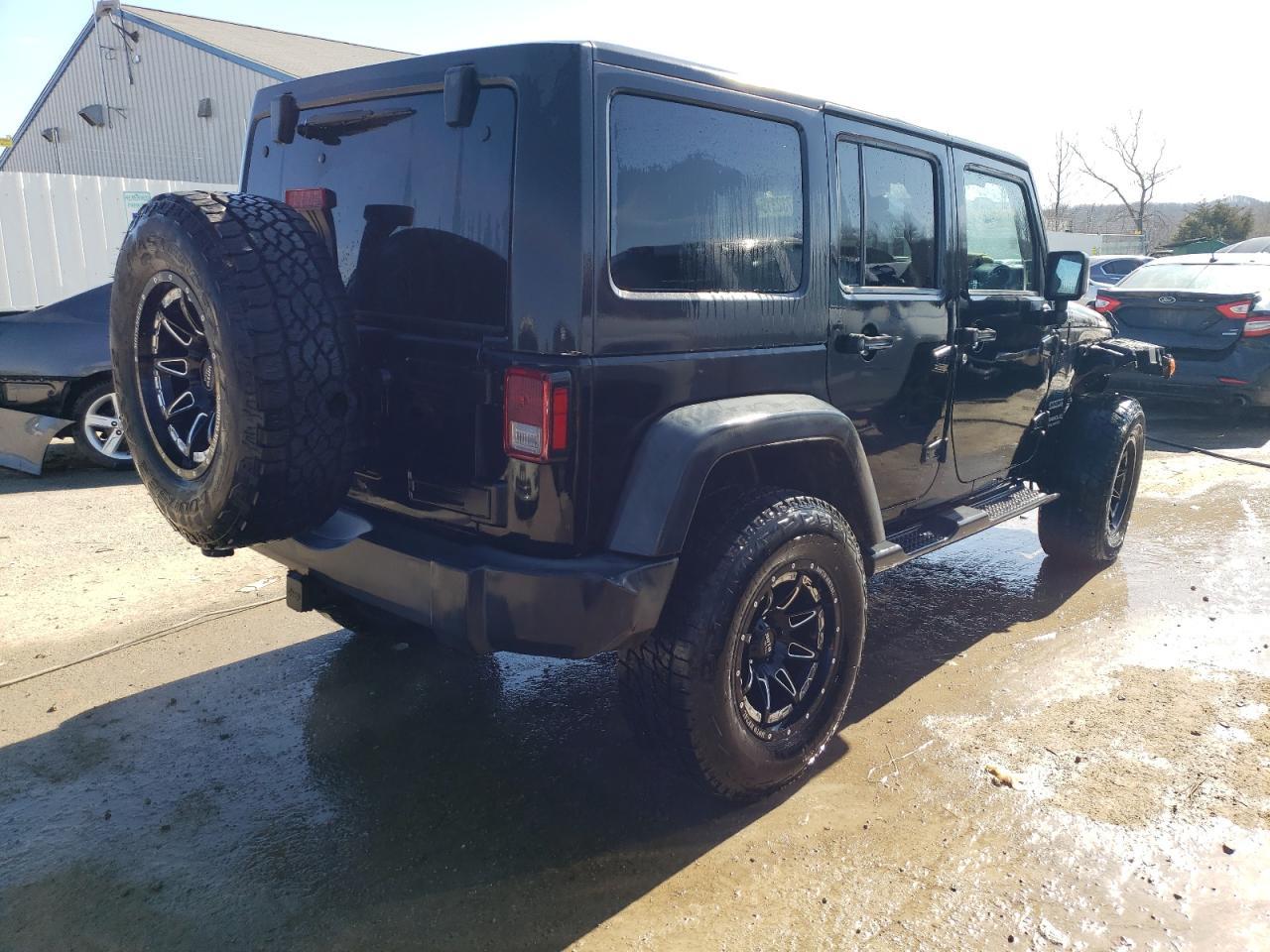 2015 JEEP WRANGLER U - Фото 3